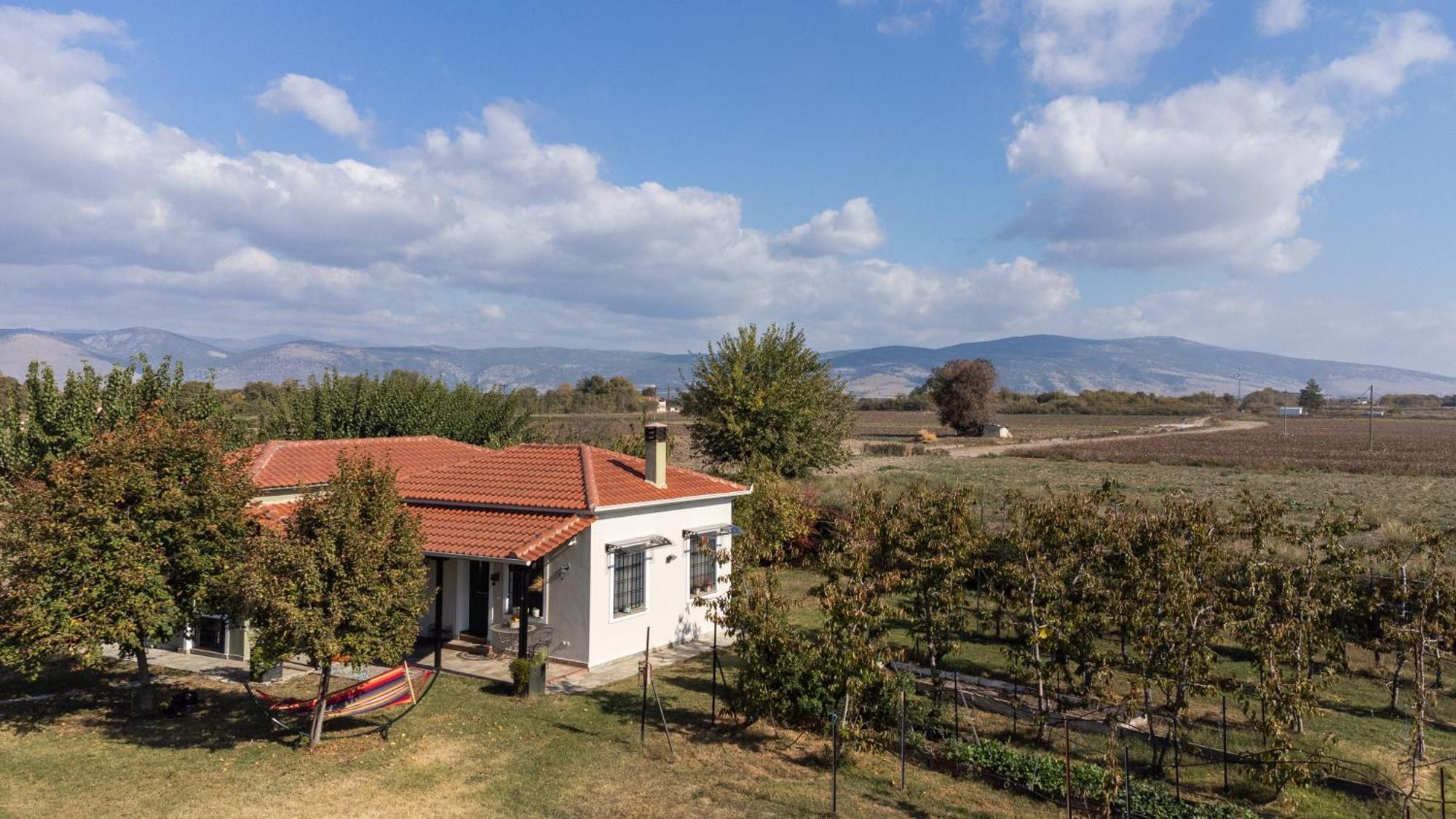 The Hobbit Hole Villa Tríkala Екстериор снимка